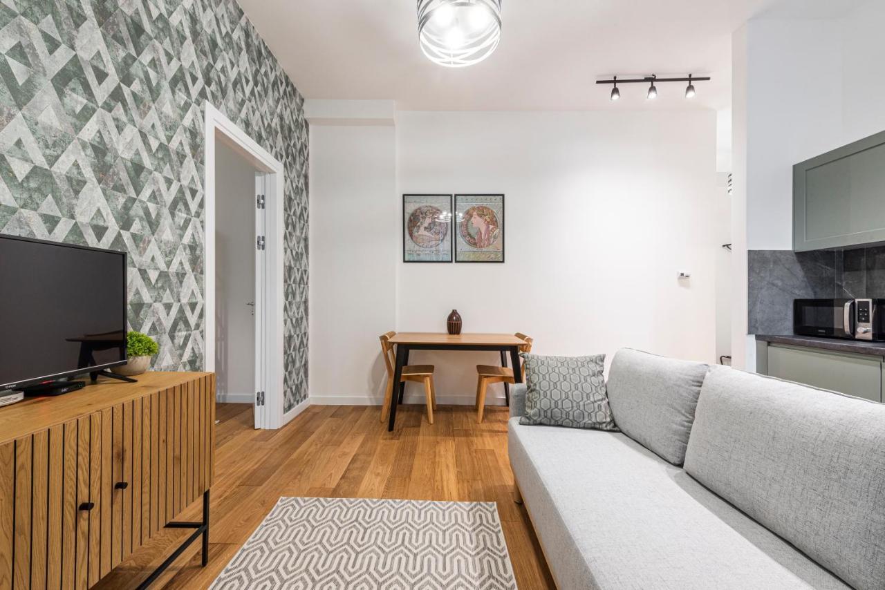 Vertigo One Bedroom Apartment-Free Private Parking Новий Сад Екстер'єр фото
