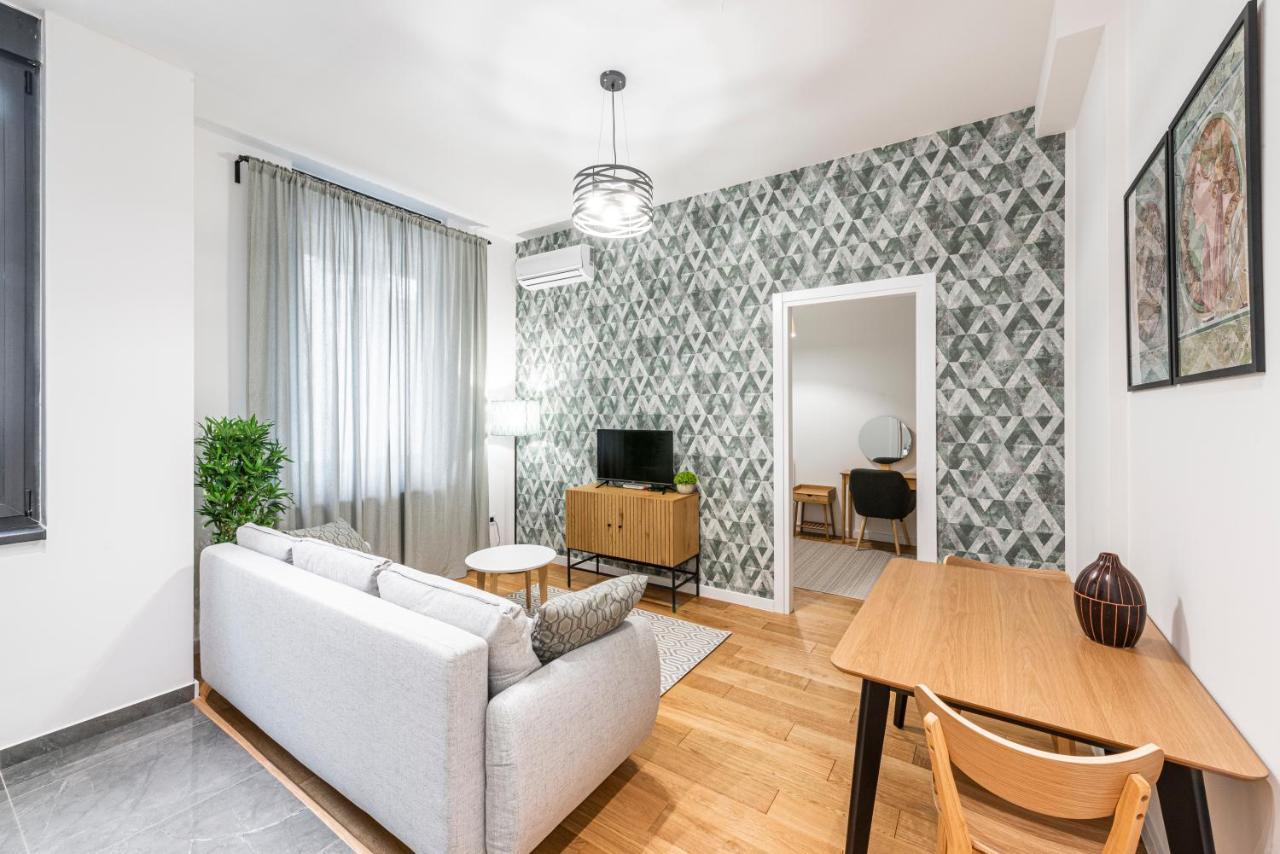 Vertigo One Bedroom Apartment-Free Private Parking Новий Сад Екстер'єр фото