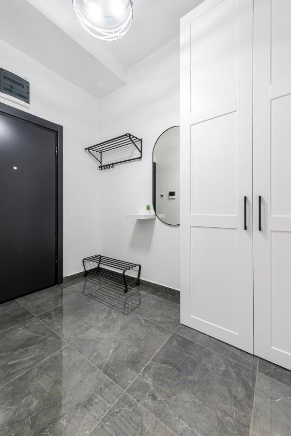 Vertigo One Bedroom Apartment-Free Private Parking Новий Сад Екстер'єр фото