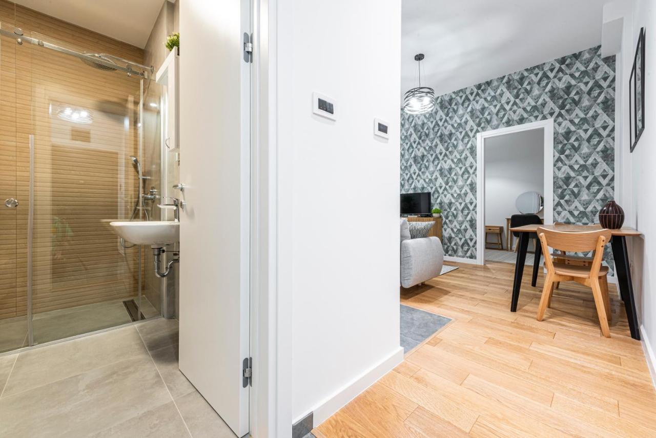 Vertigo One Bedroom Apartment-Free Private Parking Новий Сад Екстер'єр фото