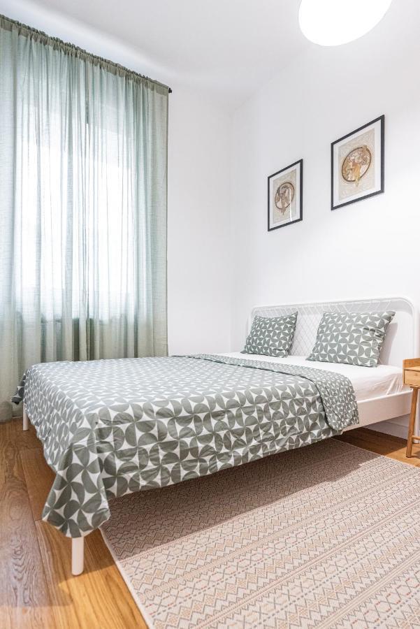 Vertigo One Bedroom Apartment-Free Private Parking Новий Сад Екстер'єр фото