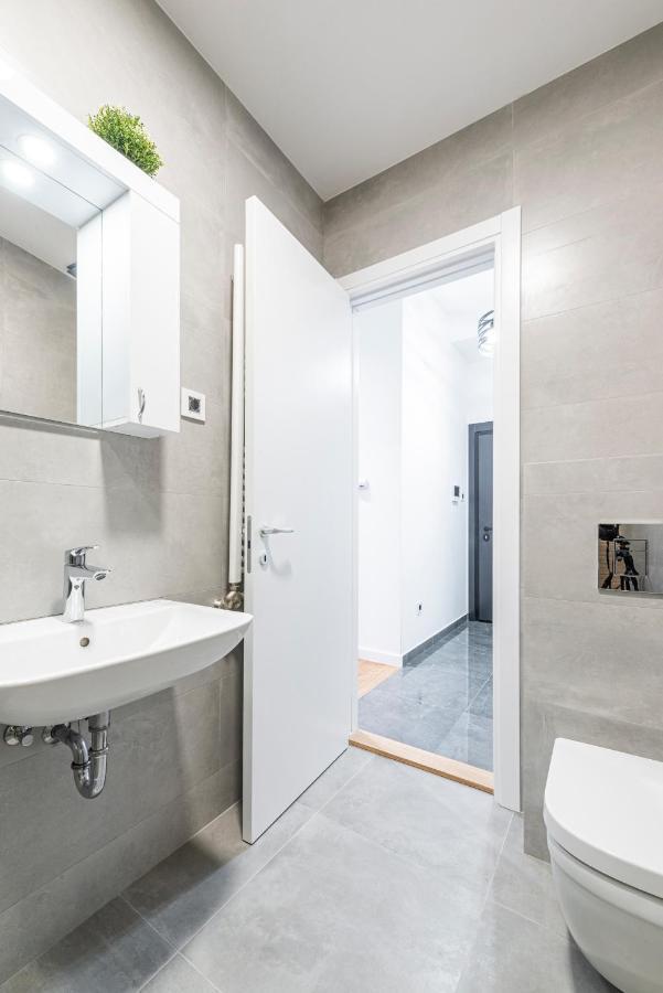 Vertigo One Bedroom Apartment-Free Private Parking Новий Сад Екстер'єр фото